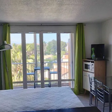 Studio 1-4 Pers Avec Parking Prive 2km Mer & Base Nature Apartamento Fréjus